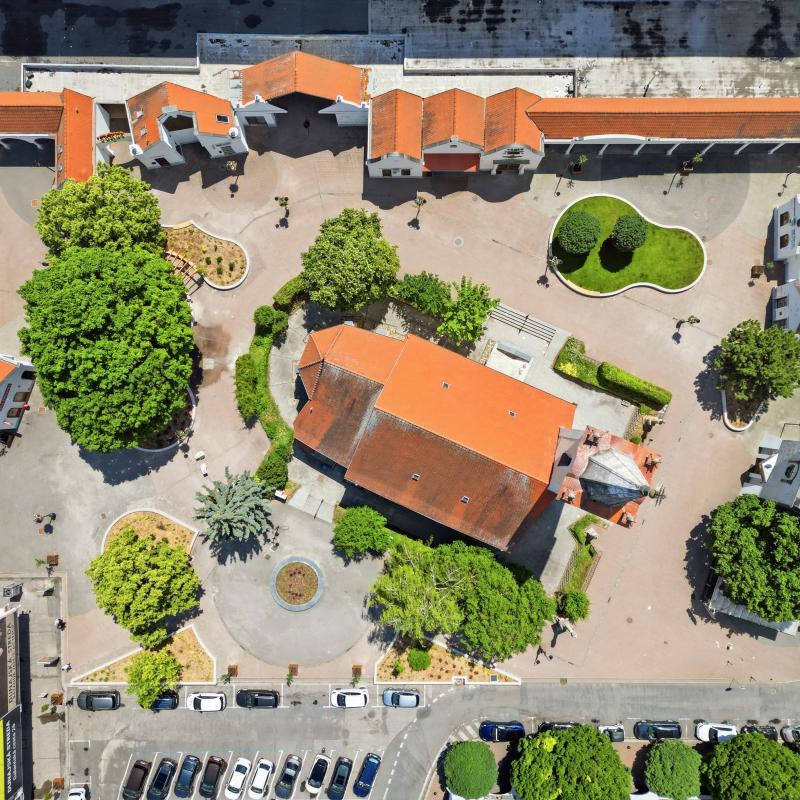 Megújult a Vámbéry tér_Dömény Máté