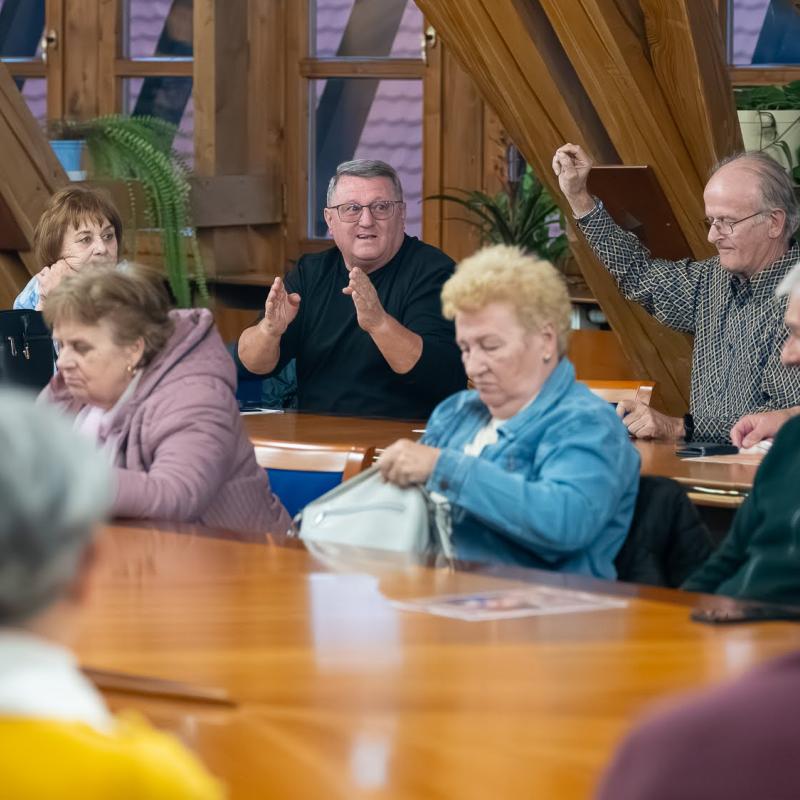 A polgármester a lakóközösségek képviselőivel egyeztetett a város tisztaságáról