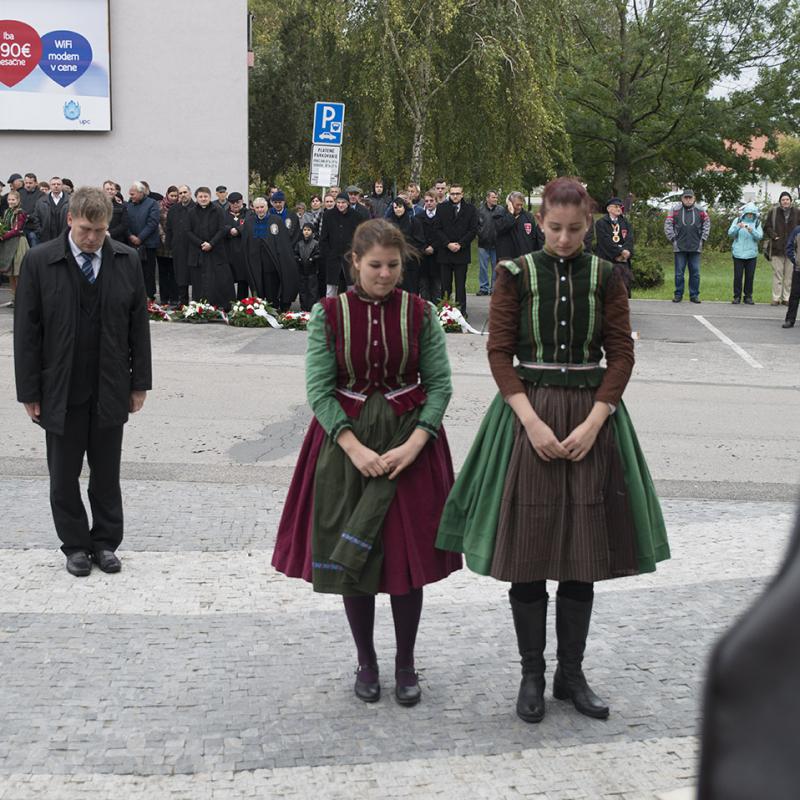 MESTSKÁ SPOMIENKOVÁ SLÁVNOSŤ Z PRÍLEŽITOSTI 58. VÝROČIA REVOLÚCIE Z R. 1956 (POMNÍK OBETÍ DIKTATÚR)