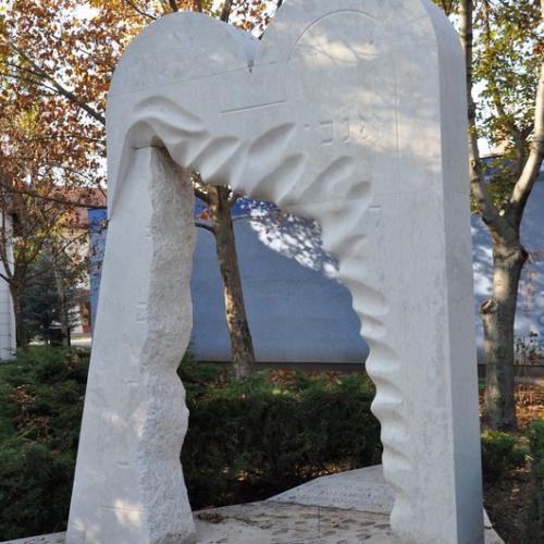 Pamätník obetiam holokaustu MEMENTO