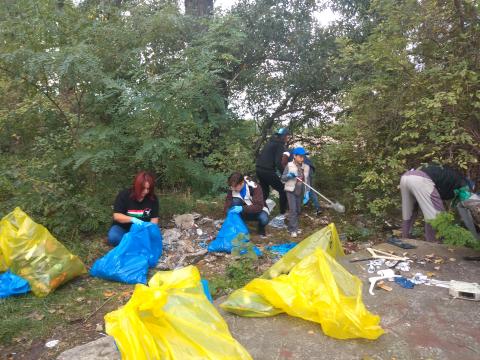 Önkéntesek tisztították meg a szeméttől Dunaszerdahely több pontját