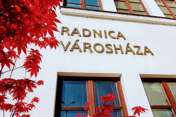 Stránkové hodiny cez leto