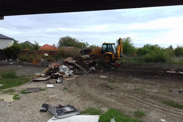 Z priestranstva pod nadjazdom na Gabčíkovskej ceste zmizne odpad