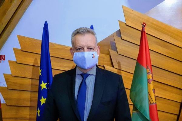 Tesztelés – kéri a város, jelentkezzenek az egészségügyi dolgozók