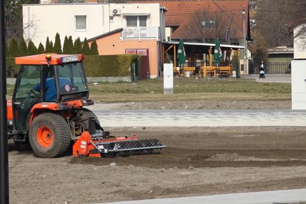 Megkezdődött a tavaszi parkosítás Dunaszerdahelyen