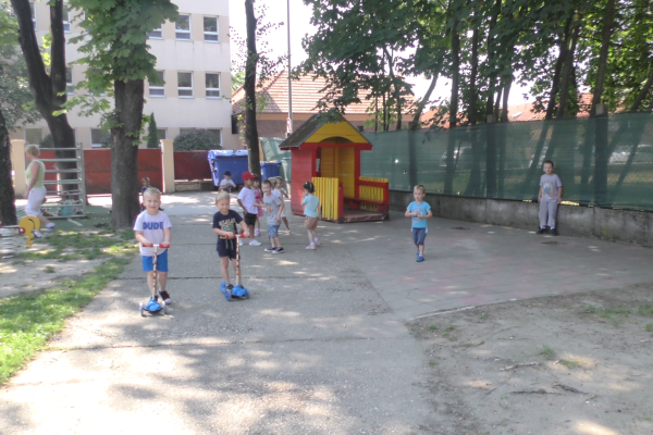 Materské školy aj v letných mesiacoch