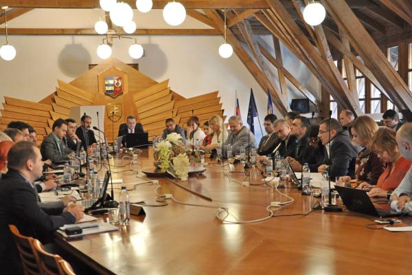 Dunaszerdahelyen az idén már csak 21 városi képviselőt választunk
